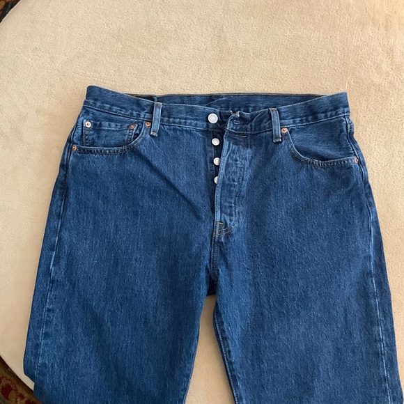 Men’s Levi’s 501 Relaxed Fit Jeans, Size 35/30 - Picture 1 of 3